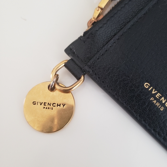 Limited edition: Givenchy GV3 zipped card holder - Picture 5 of 15